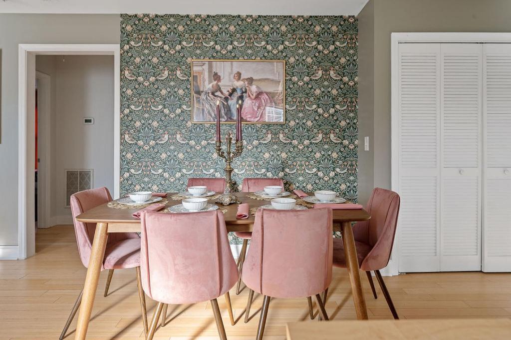 New Victorian Theme, 3Br, Lrg Backyard Close To Pnc Arena, Downtown, And Rdu Airport Ралей Екстериор снимка