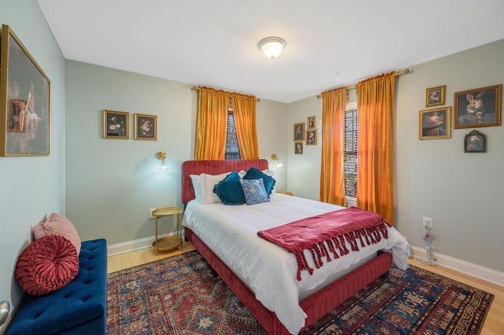 New Victorian Theme, 3Br, Lrg Backyard Close To Pnc Arena, Downtown, And Rdu Airport Ралей Екстериор снимка